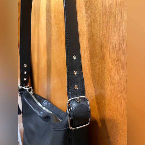 Coach genuine vintage leather legacy slim hobo shoulder bag - Picture 7 of 13